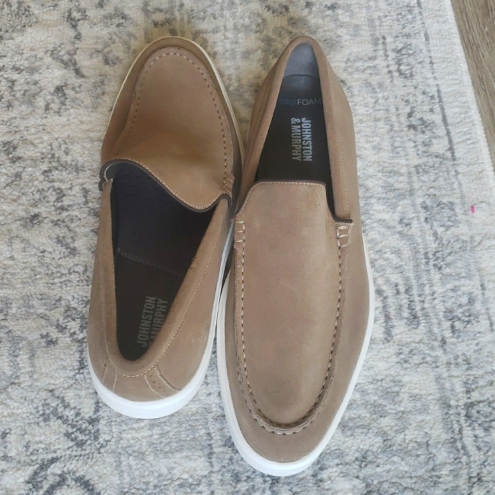 Johnson and Murphy, Taupe English Suede Marlow Venetian Loafers, Size 9.5